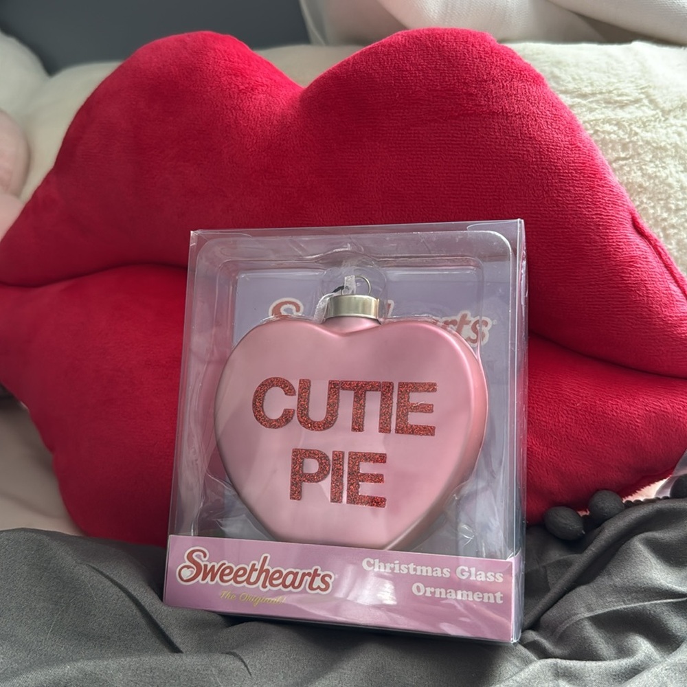 Sweethearts Cutie Pie Ornament Valentines NWT